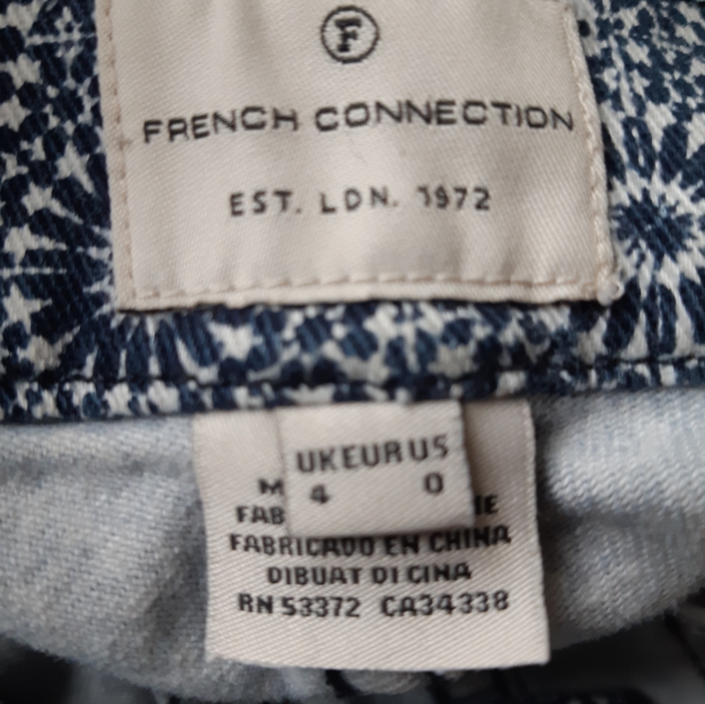 2/25$***French Connection Patterned Jeans - Picture 4 of 7